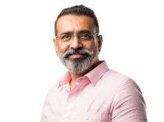 “कुर्सी नहीं, क़ीमत बचाने चला हूँ, शोर नहीं, सुकून चुनने चला हूँ।